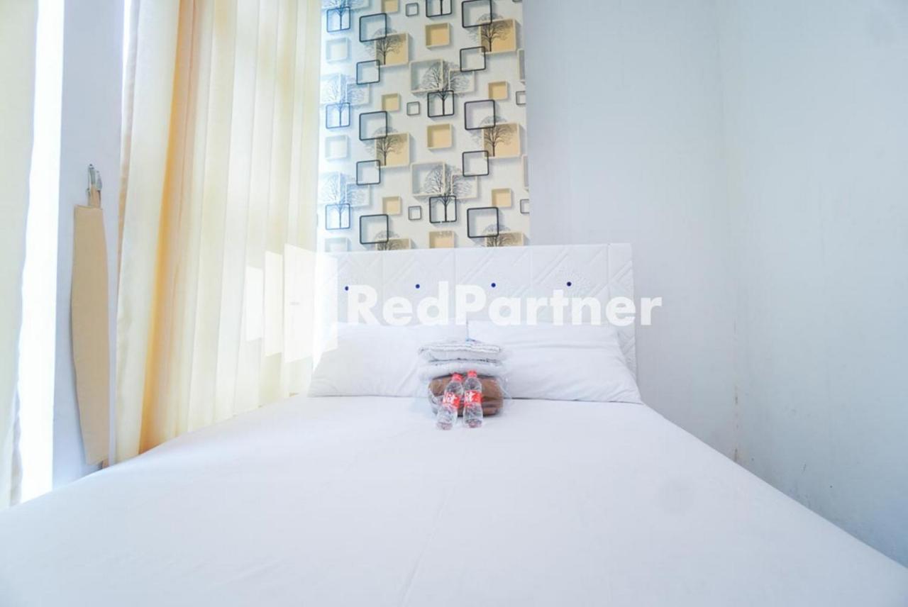 Eascot Hotel Mitra Reddoorz Jacarta Exterior foto
