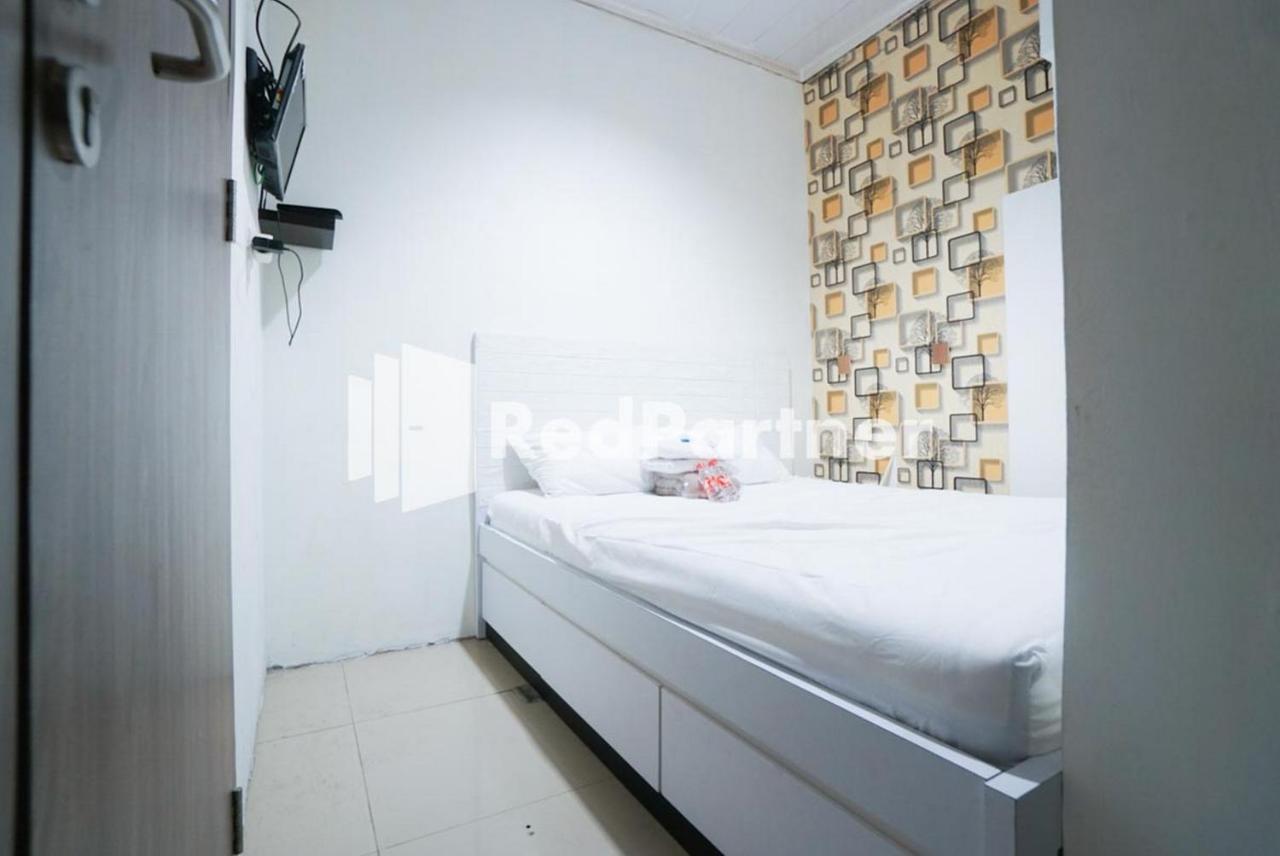 Eascot Hotel Mitra Reddoorz Jacarta Exterior foto