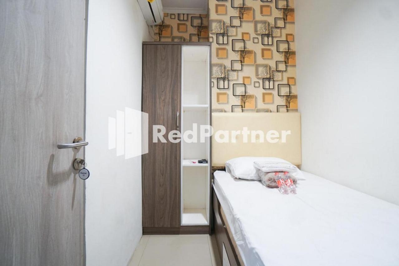 Eascot Hotel Mitra Reddoorz Jacarta Exterior foto