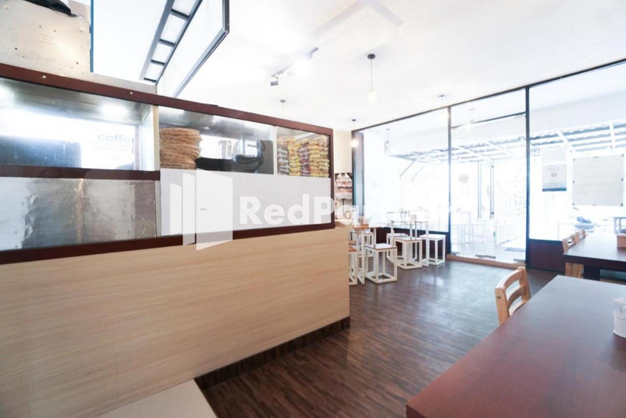 Eascot Hotel Mitra Reddoorz Jacarta Exterior foto