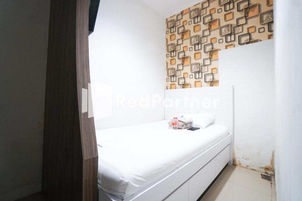 Eascot Hotel Mitra Reddoorz Jacarta Exterior foto